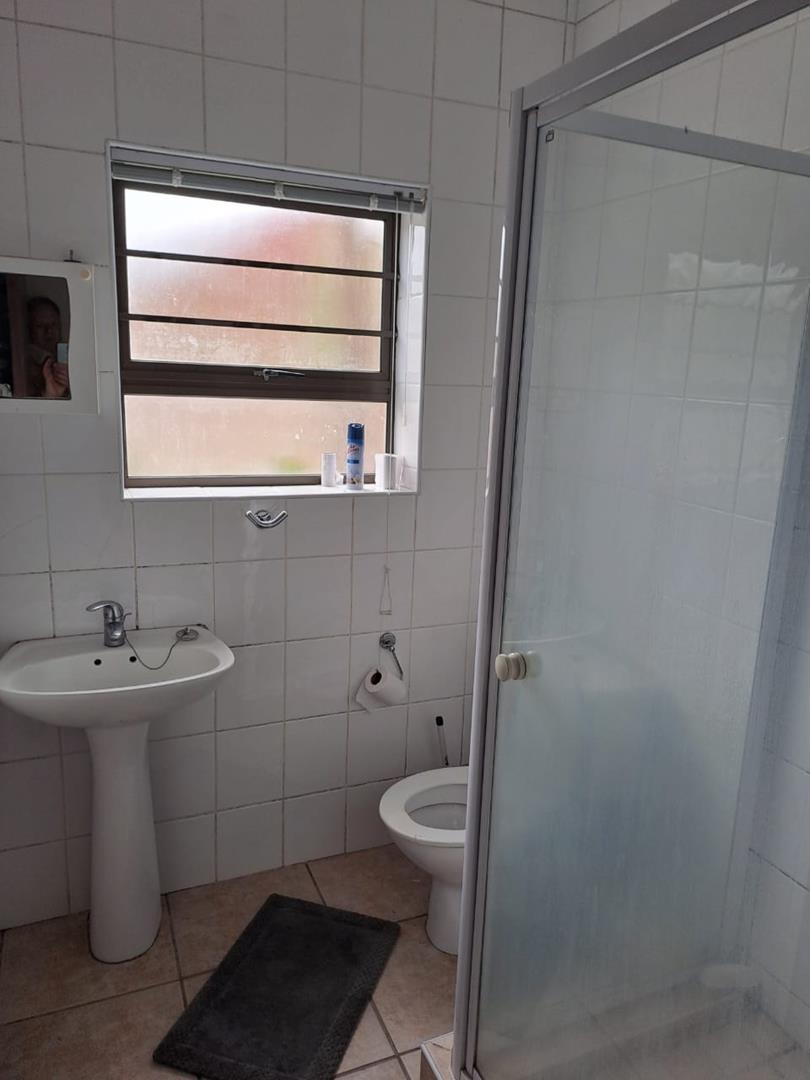 2 Bedroom Property for Sale in Summerstrand Eastern Cape